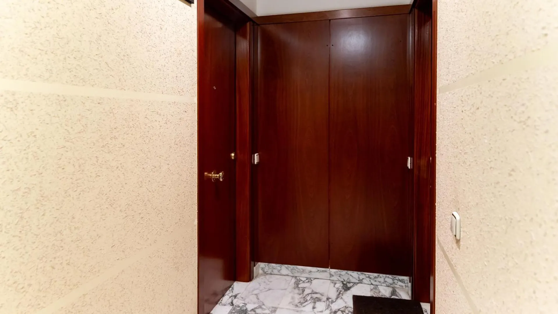 Comfy Downtown + Private Terrace Apartment Barcelona 0*,